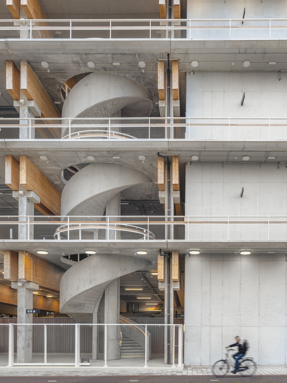 park ride antwerp by hub