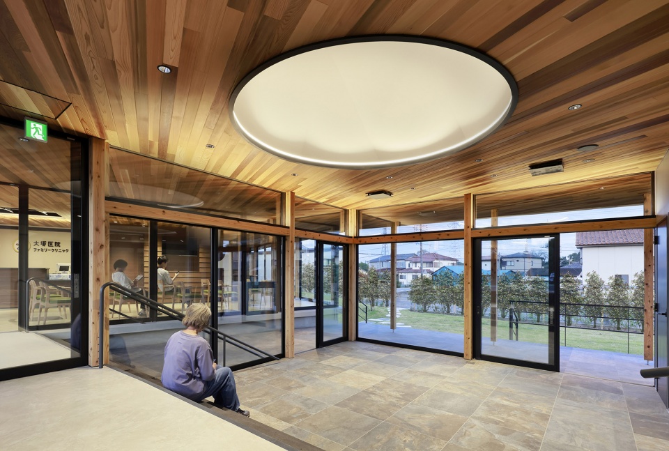 otsuka family clinic by sugawaradaisuke architects
