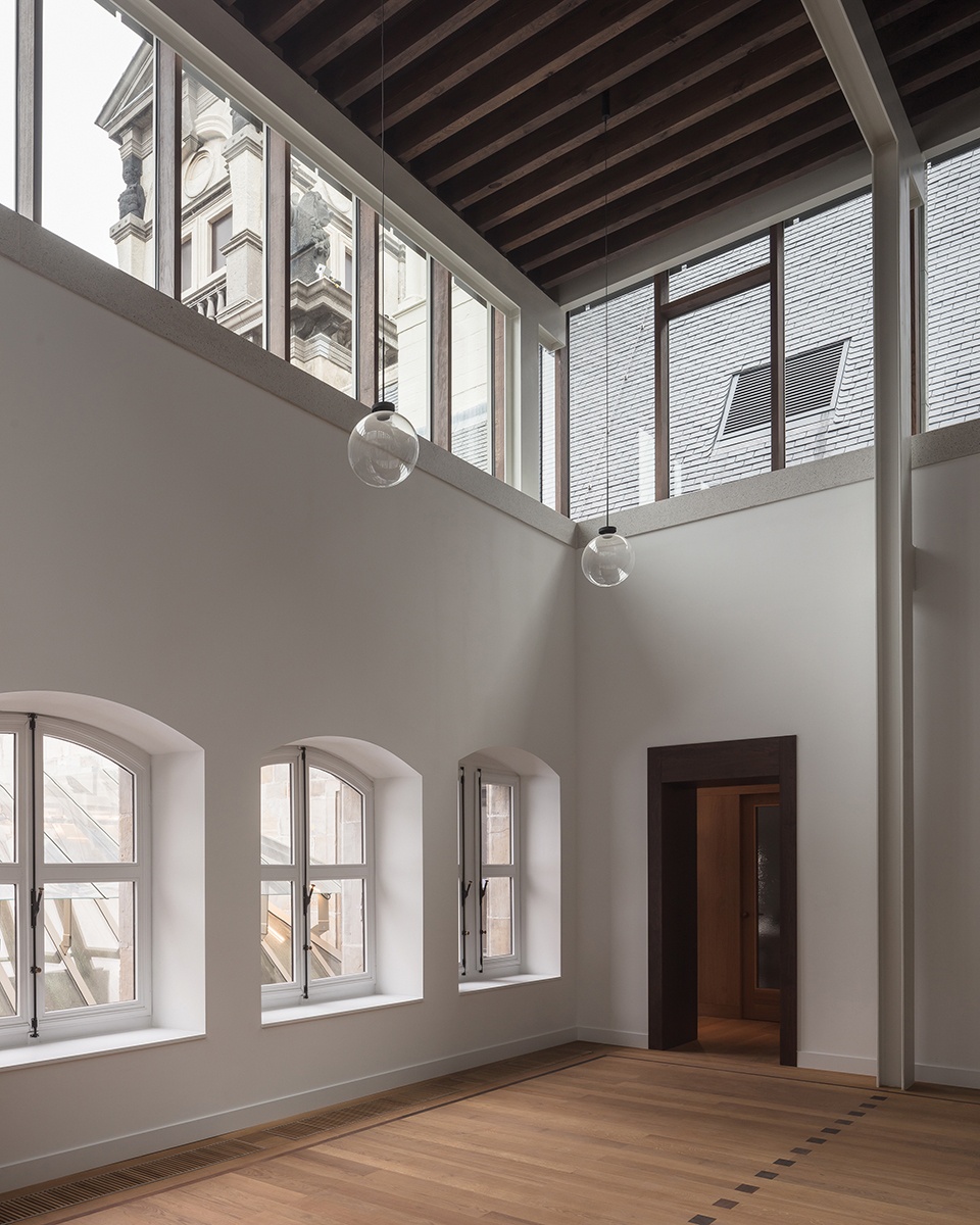 ANTWERP CITY HALL by Hub Bureau bouwtechniek