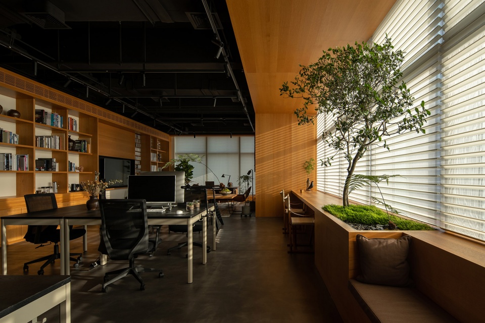 more than arch working space by more than arch studio