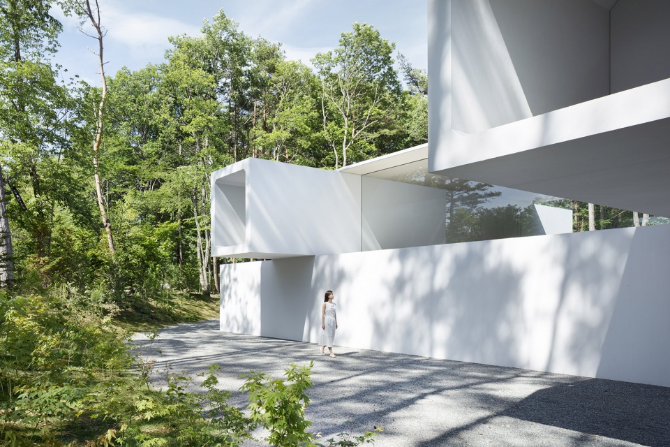 culvert guesthouse by nendo