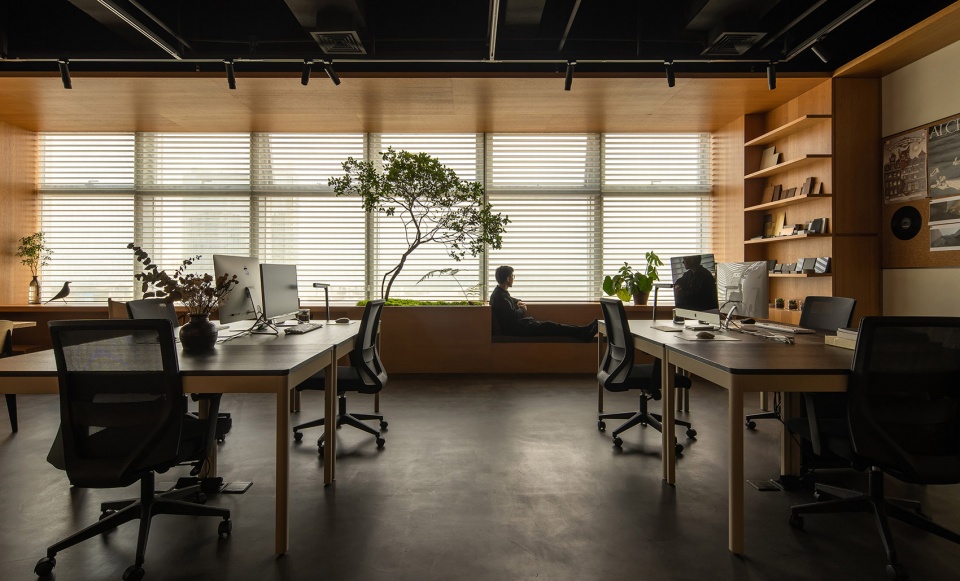 more than arch working space by more than arch studio