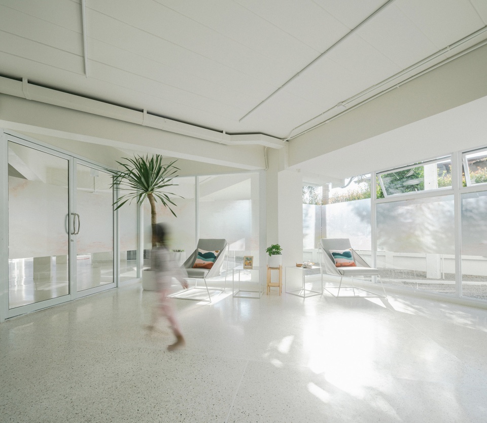P NG Mansion by LANG GUY Architects