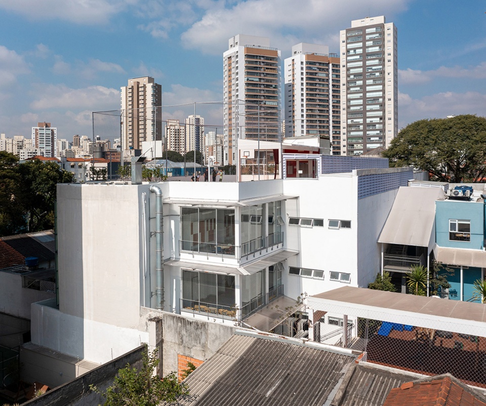 Camino School headquarters by Gusmao Otero Arquitetos Associados