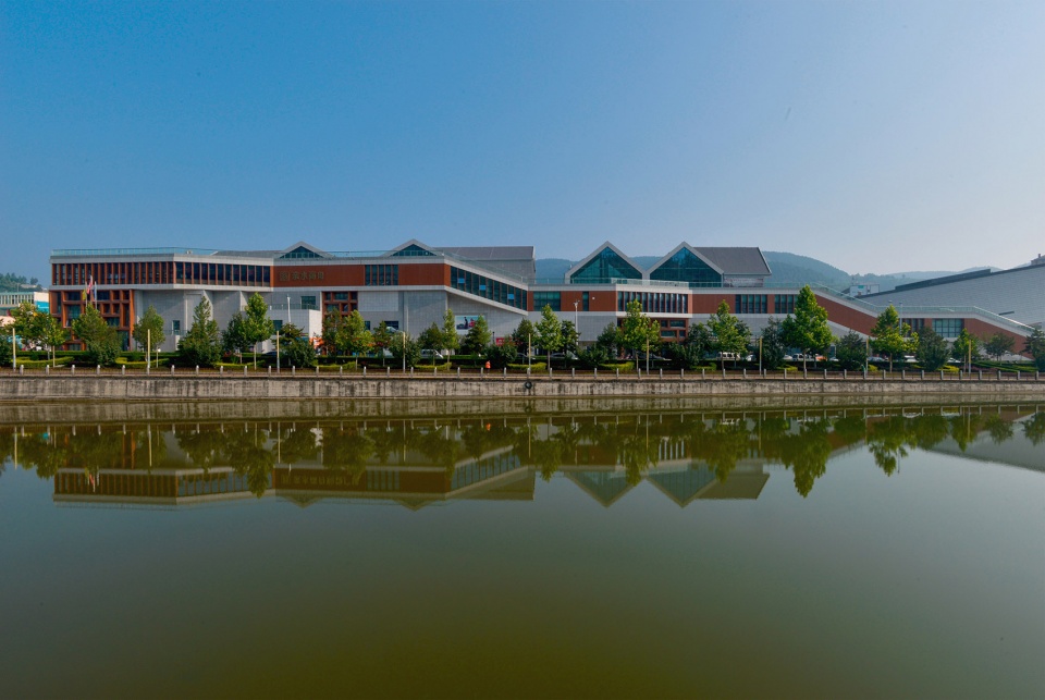 The Qin River Commercial Belt Zone of QinShui KUAN architects BJUCD group