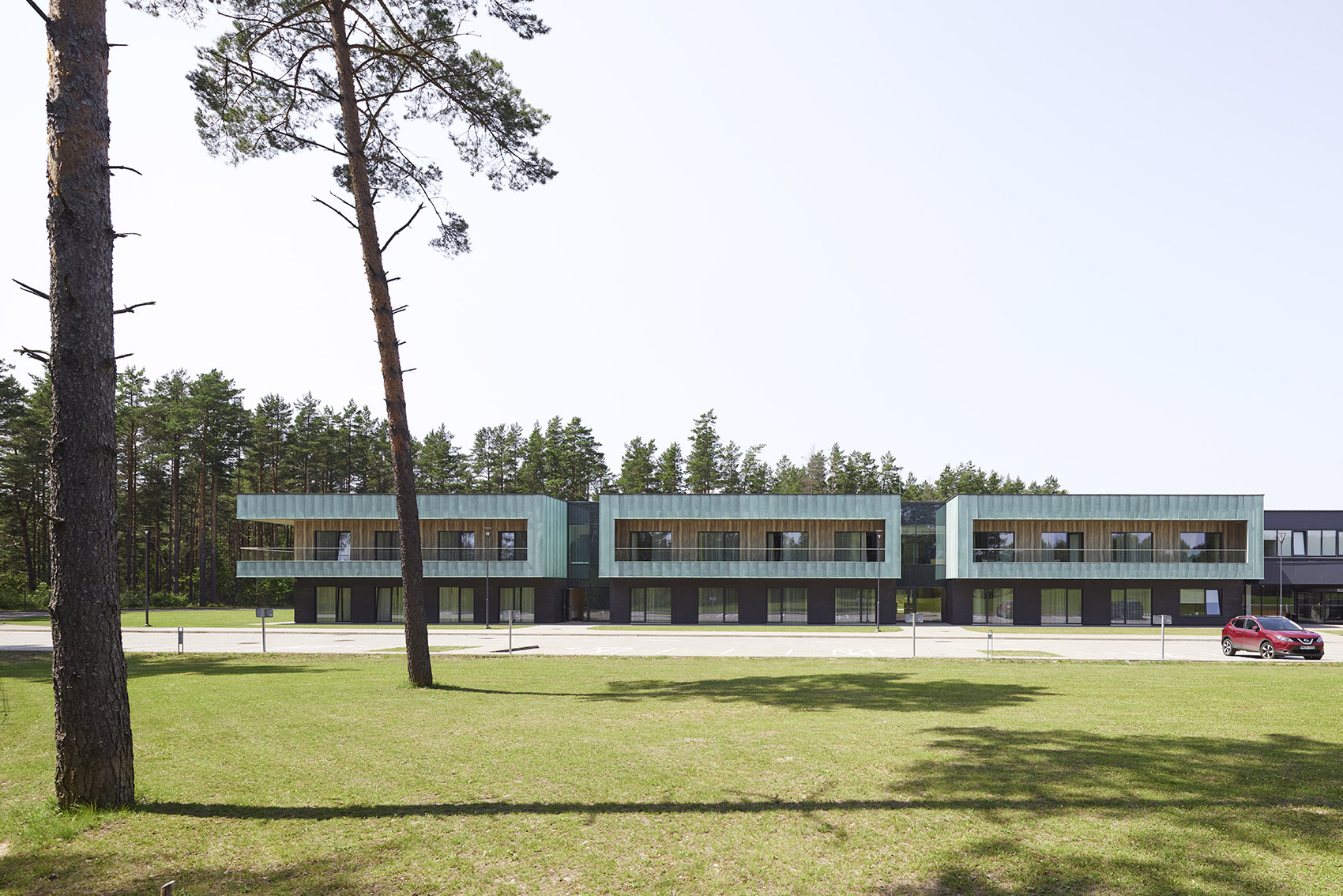 Sportsmen training center in Druskininkai by Architektūros linija 谷德设计网