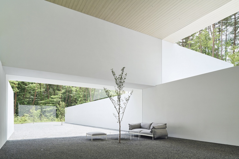 culvert guesthouse by nendo