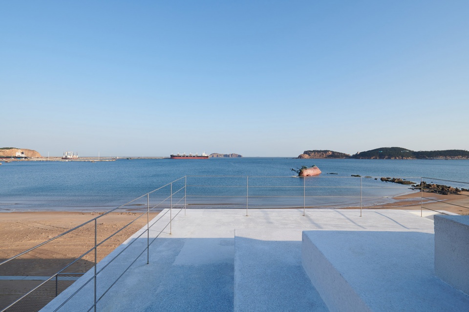 Seaside Floating Pavilion Trace Architecture Office