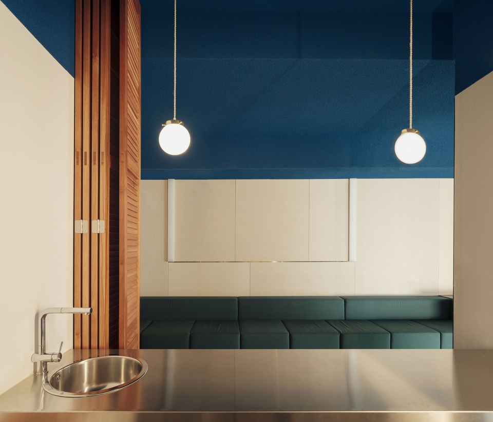 for puff film studio in barcelona by mh ap studio