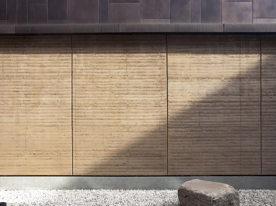 materials and details earth huk