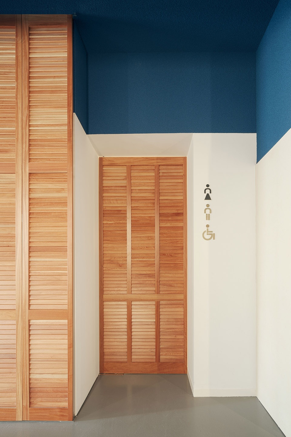 for puff film studio in barcelona by mh ap studio