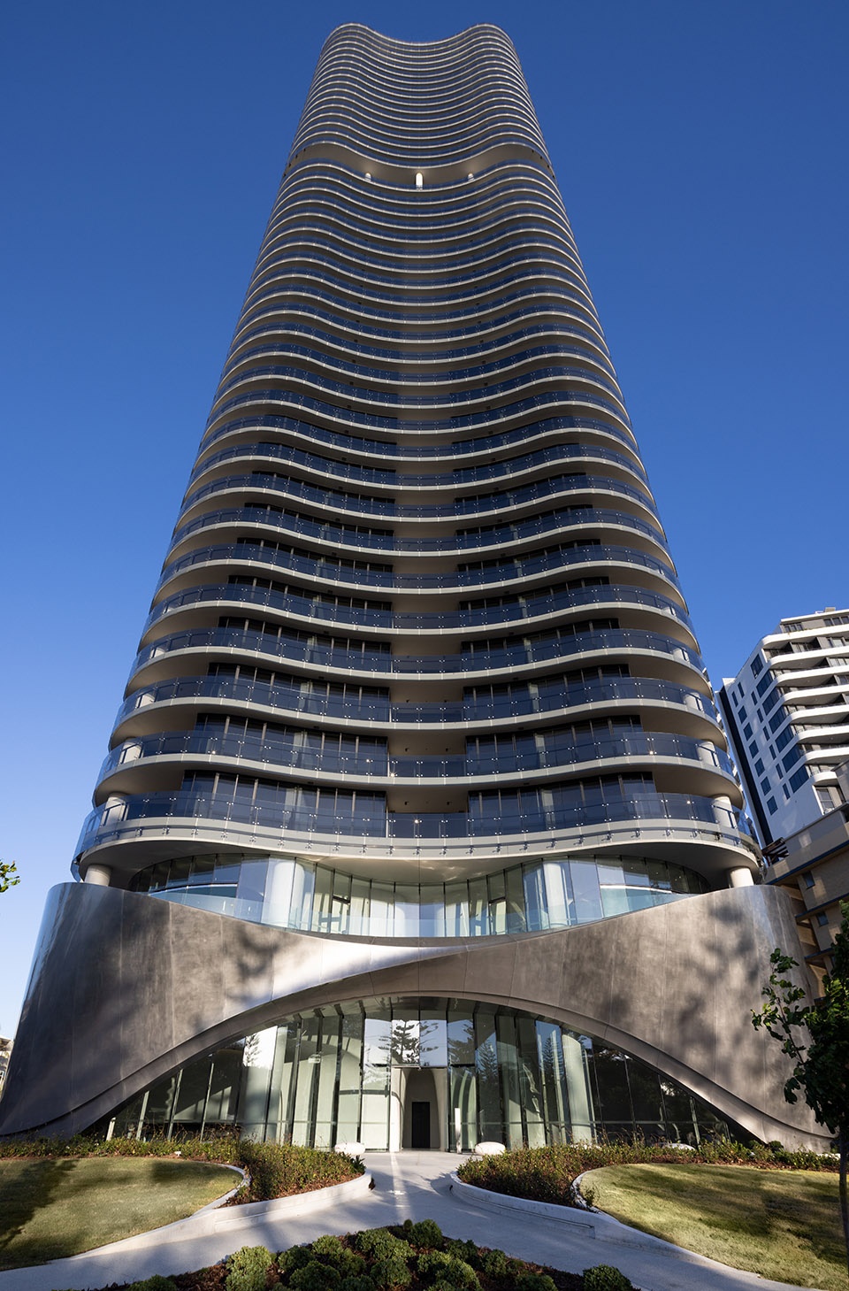 hedges avenue pedestal mermaid beach gold coast by contreras earl architecture
