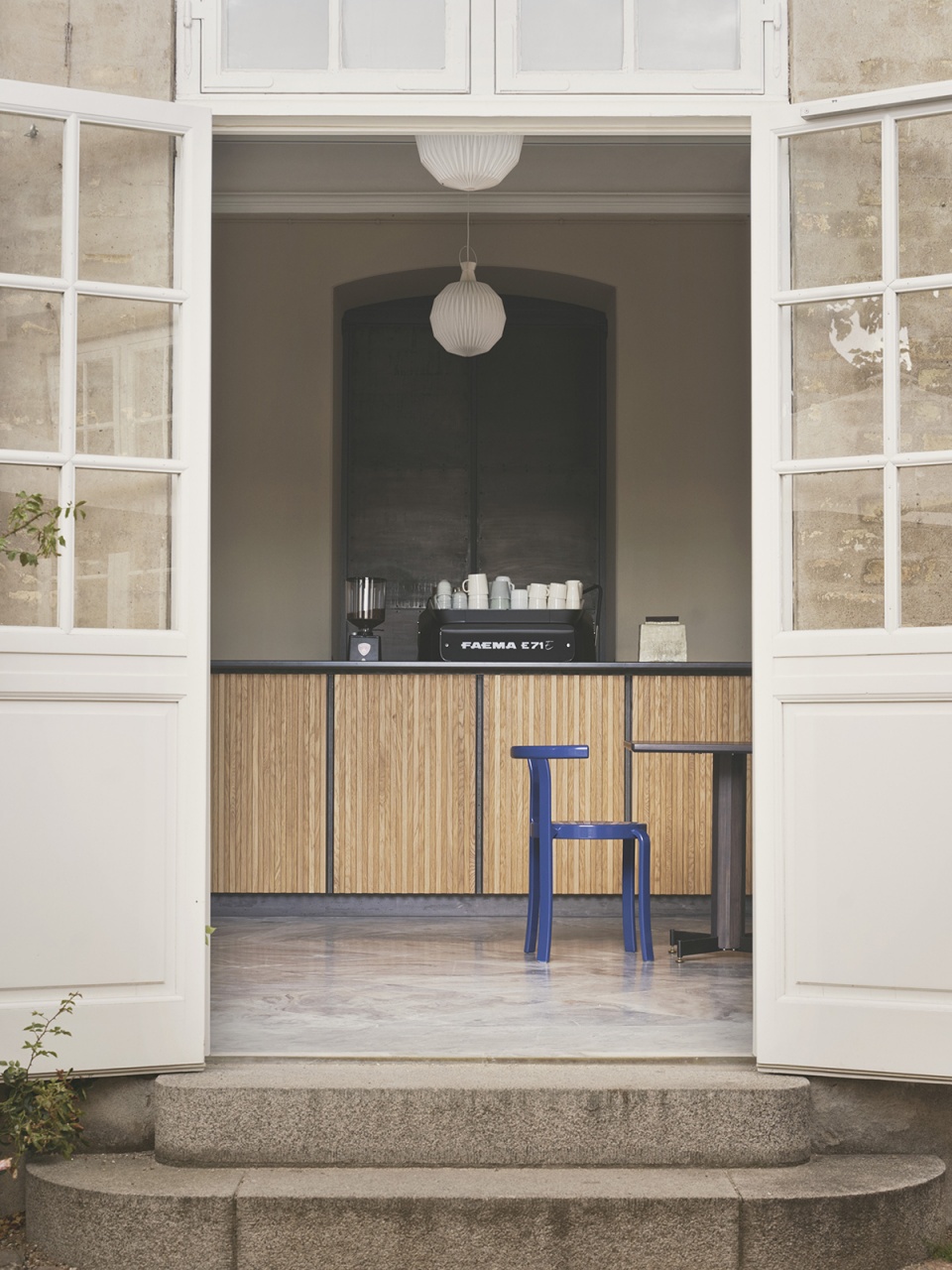 cafe and shop for designmuseum denmark by oeo studio