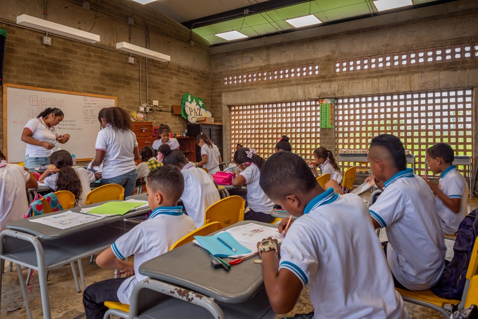 Colegio 29 de Noviembre Taller Sintesis