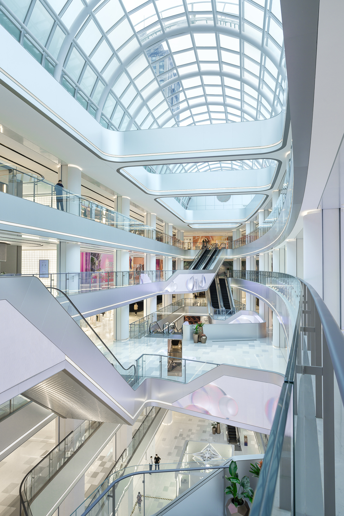 中庭整体 general view of 2 atriums