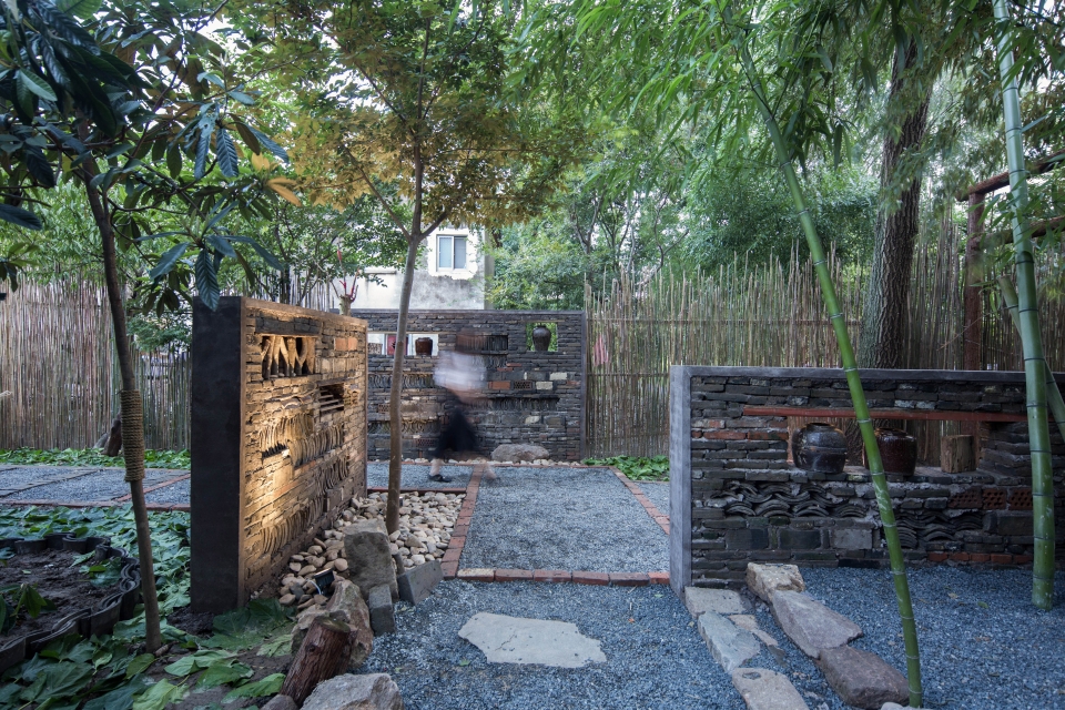 art in the field design for rural revitalization