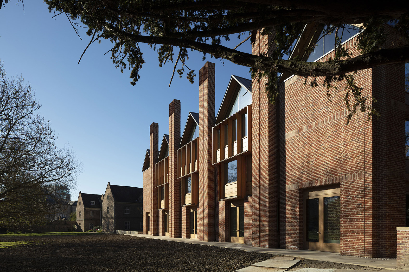 Magdalene College’s New College Library by Níall McLaughlin Architects 谷德设计网