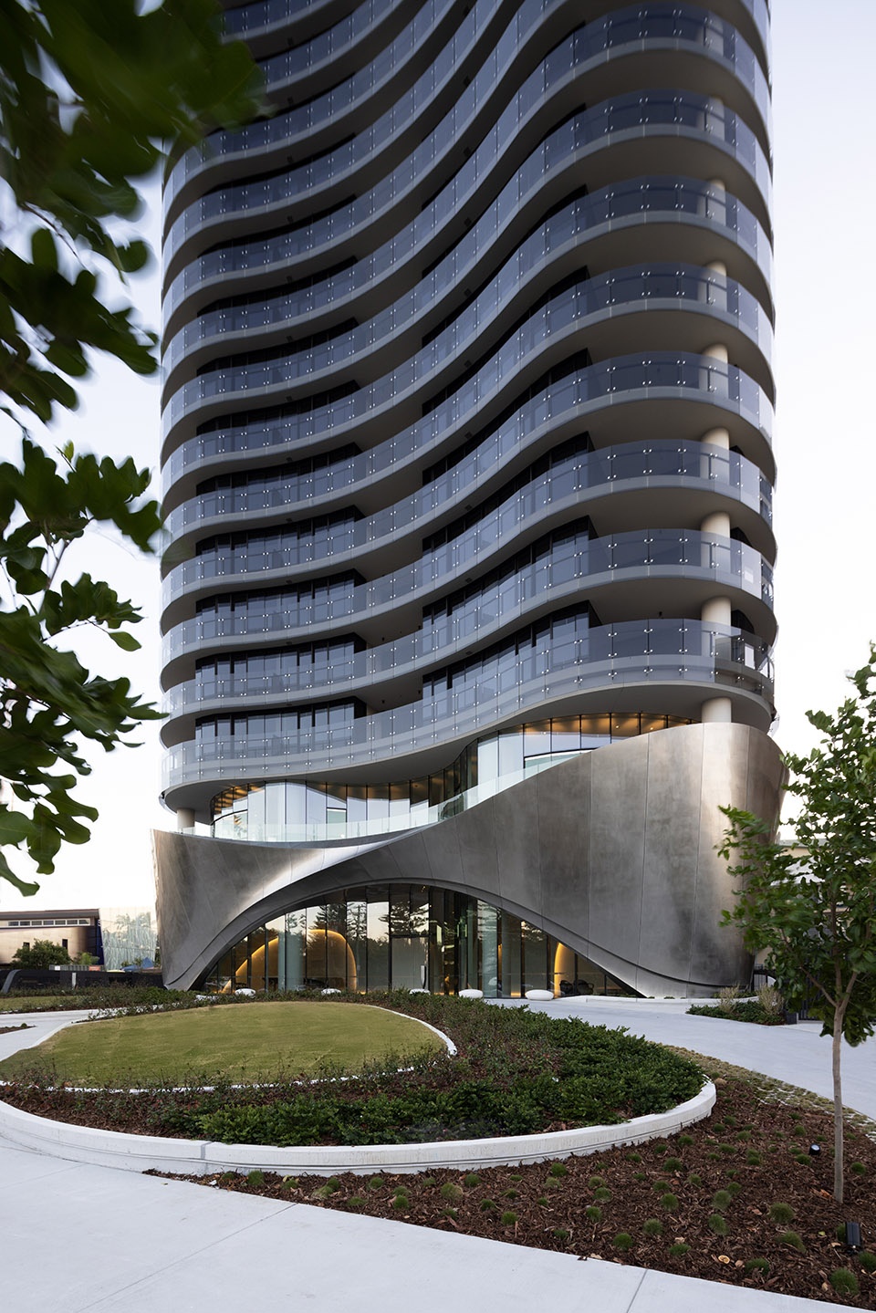 hedges avenue pedestal mermaid beach gold coast by contreras earl architecture