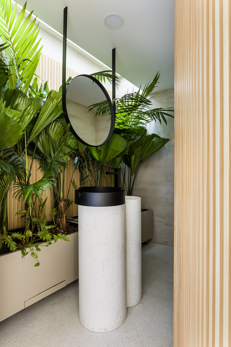 JR House by Pascali Semerdjian Architects 谷德设计网