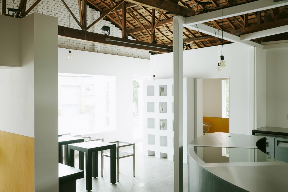 021 by Studio Studio