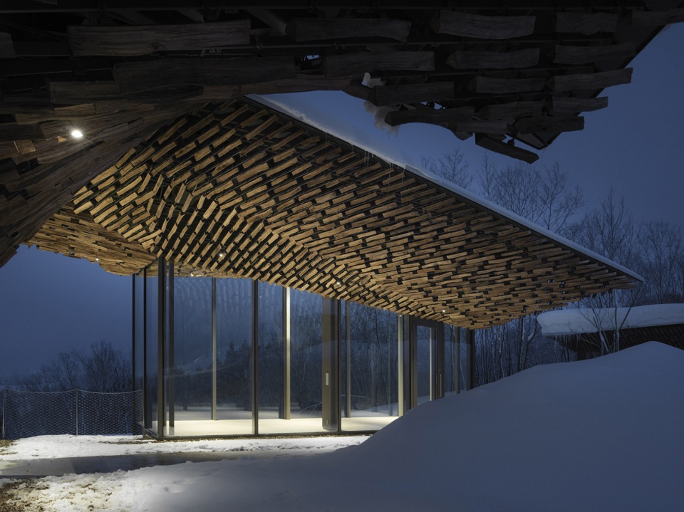 Snowpeak Field Suite Spa Headqurters by Kengo Kuma and Associates