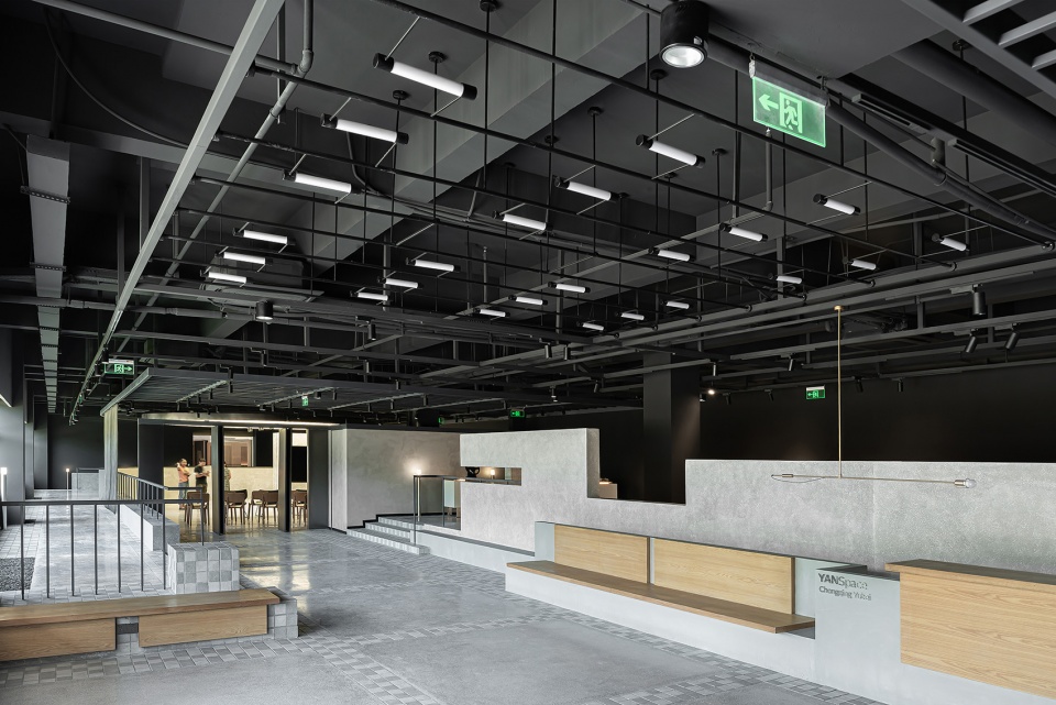 The Mountain City Showroom China by Studio DOTCOF