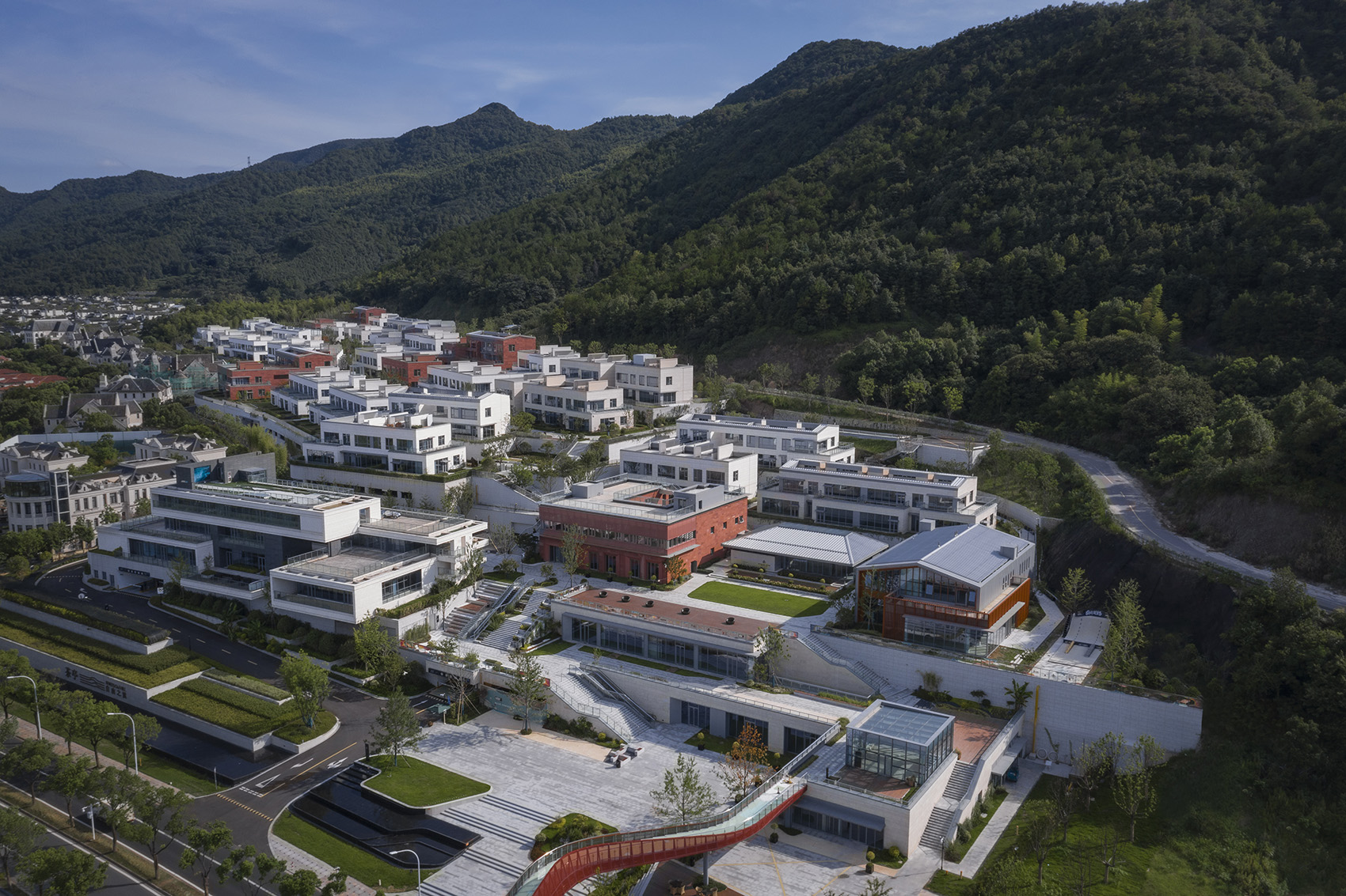 ChaTing Freedom Hill, China by c+d Design Center 谷德设计网