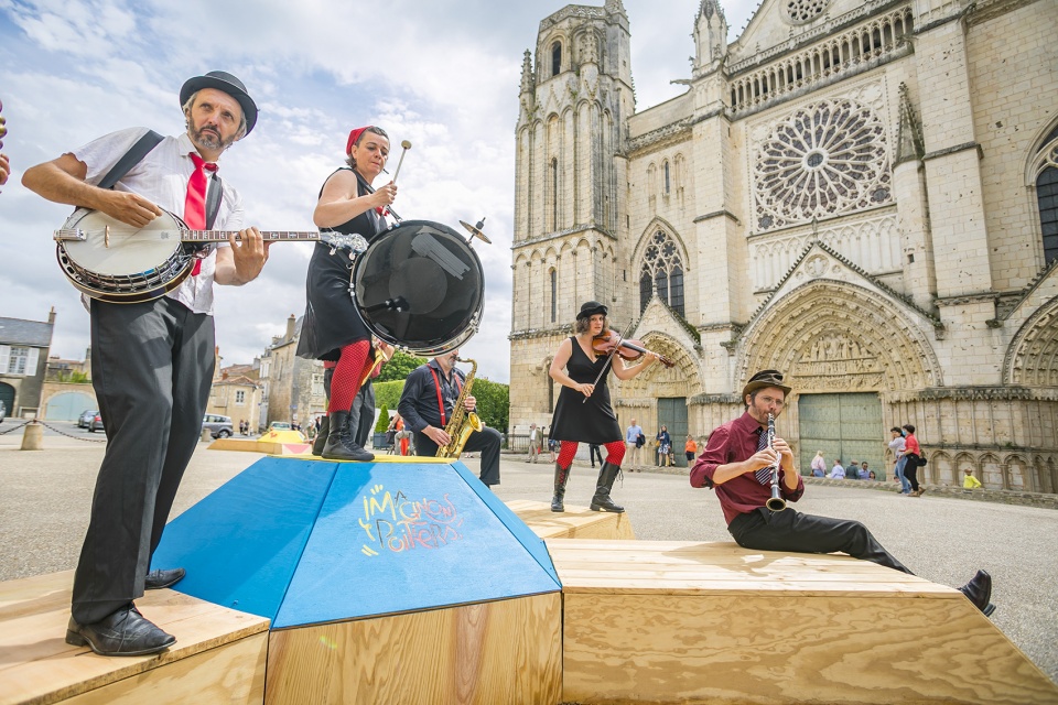 Imaginons Poitiers by Collective Parenthese