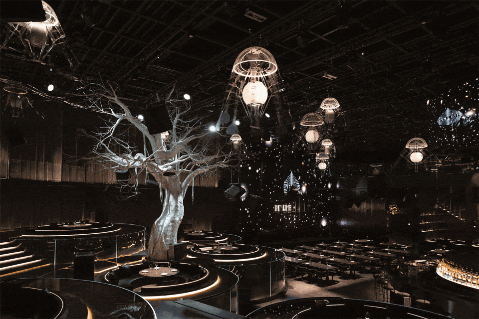 PULLME Dining and Bar Balance Design