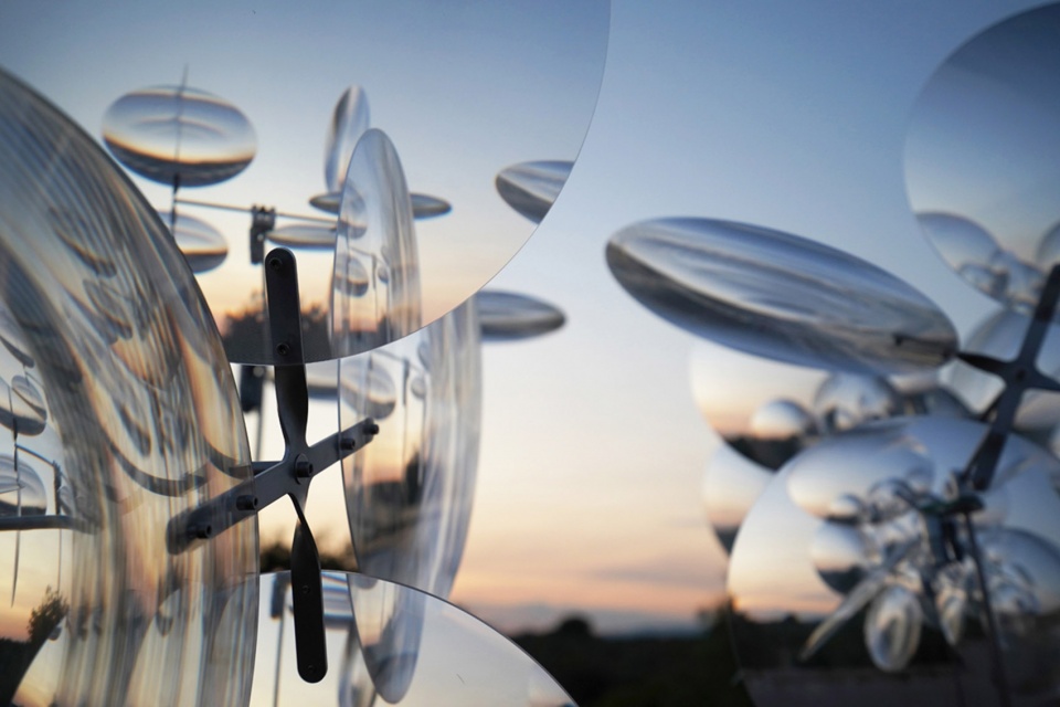 Lens Cloud by Vincent Leroy
