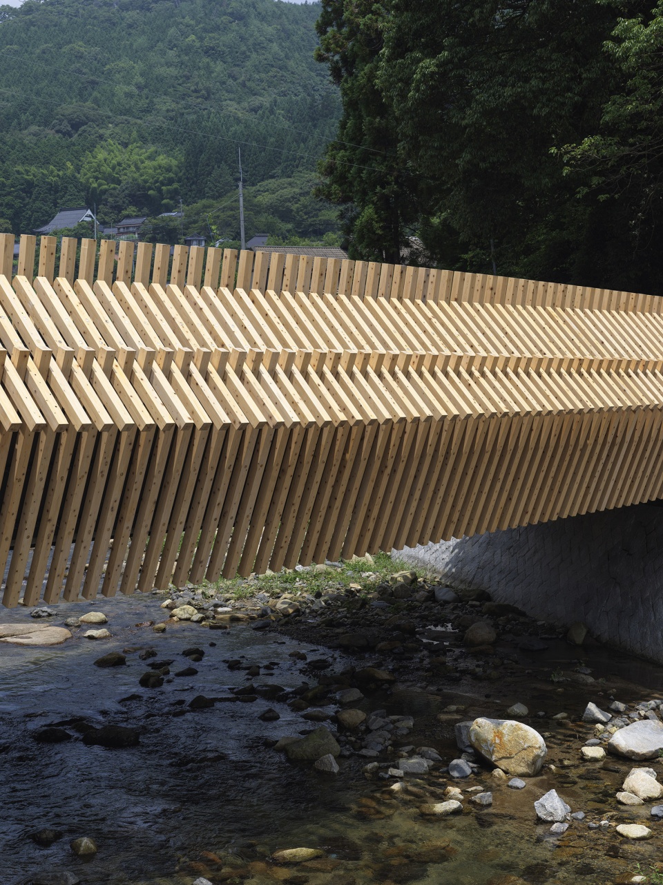 kusugibashi by kengo kuma and associates