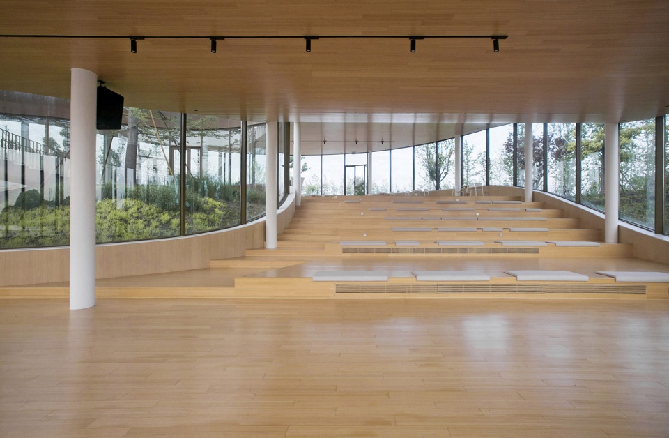 Lakeside Theatre China by Hexia Architects MADAM