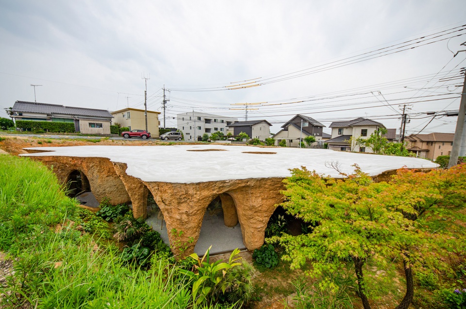 house restaurant by junya ishigamiassociates