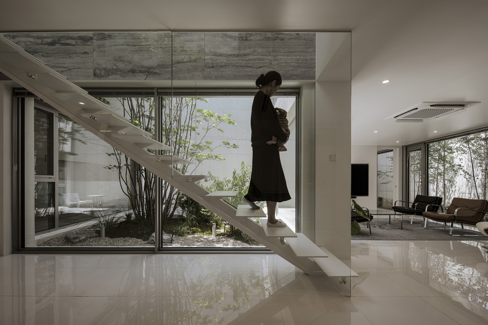 Metal facade by Archirie