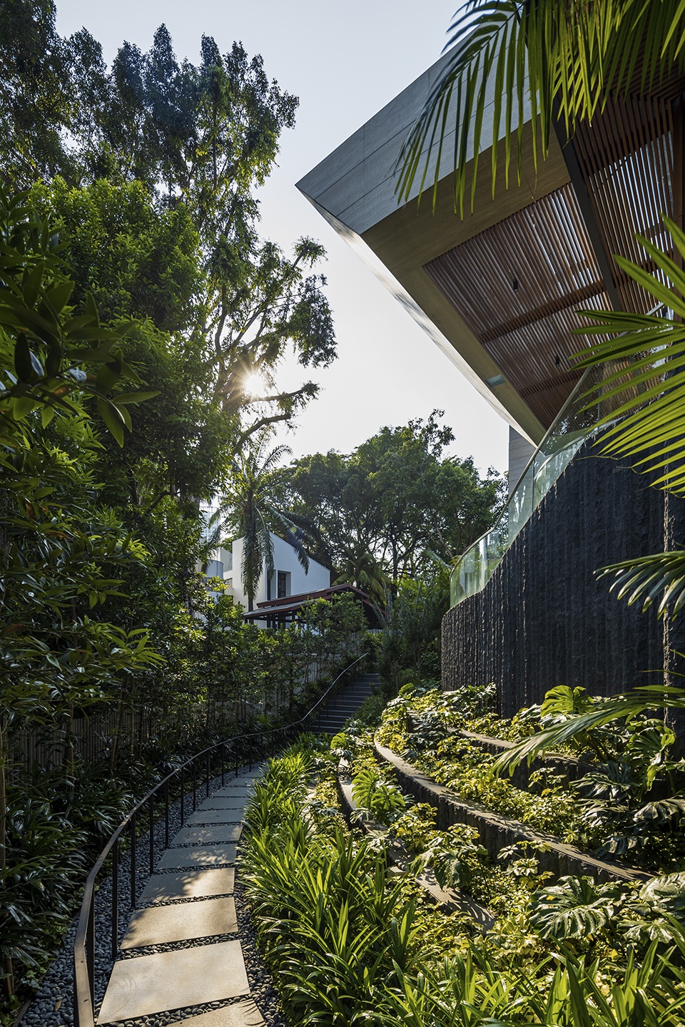 Water Garden House by Wallflower Architecture Design