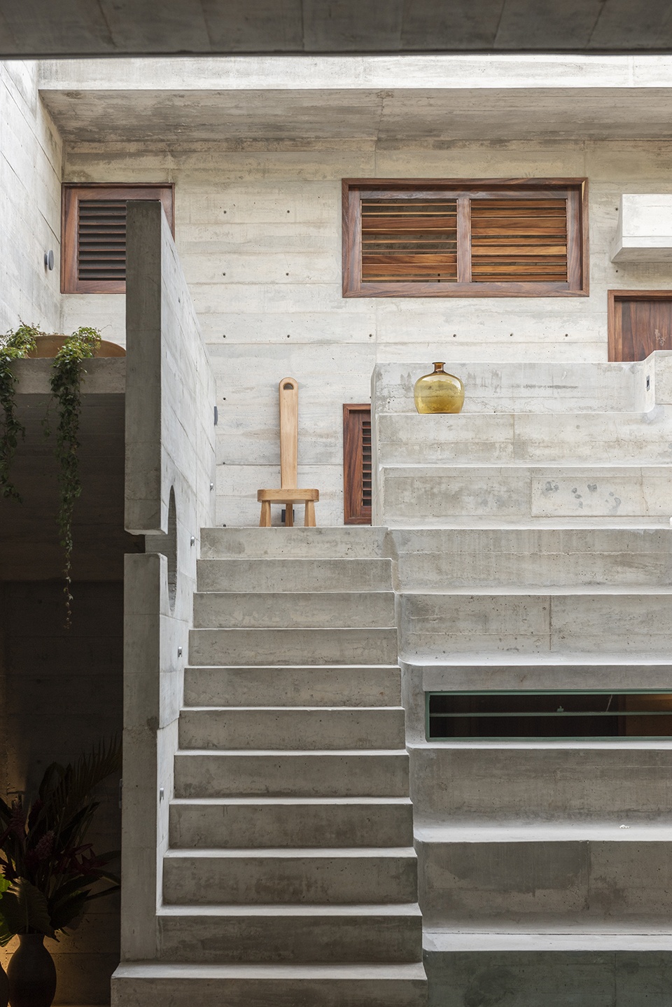 Casa TO by Ludwig Godefroy Architecture