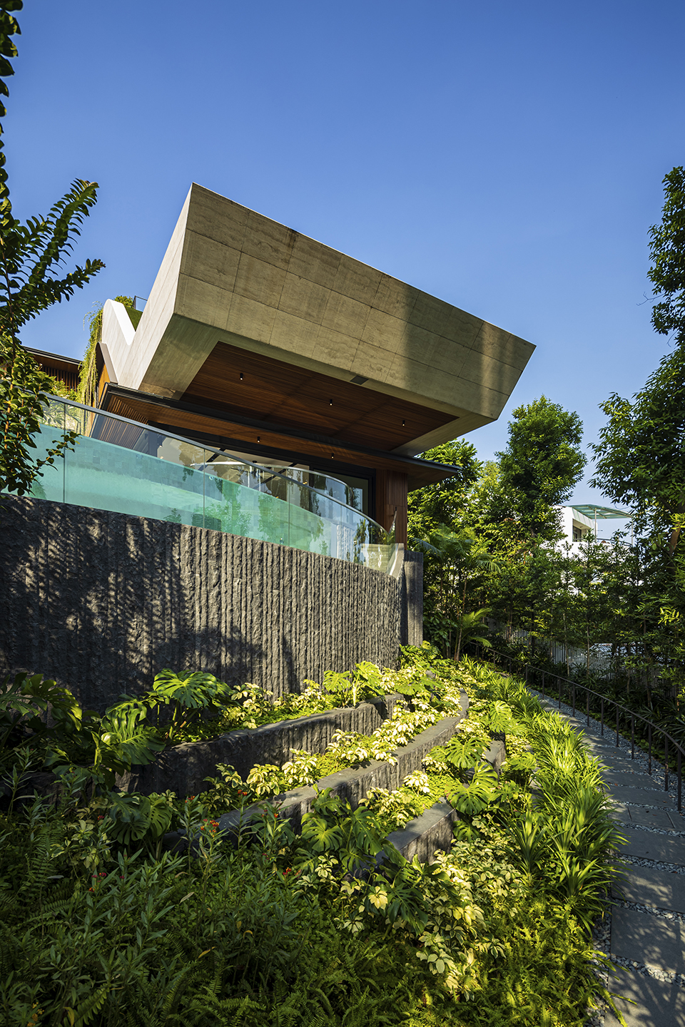 Water Garden House by Wallflower Architecture + Design 谷德设计网