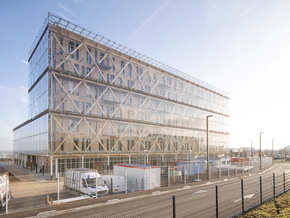 caisse depargnes head office by graam architecture