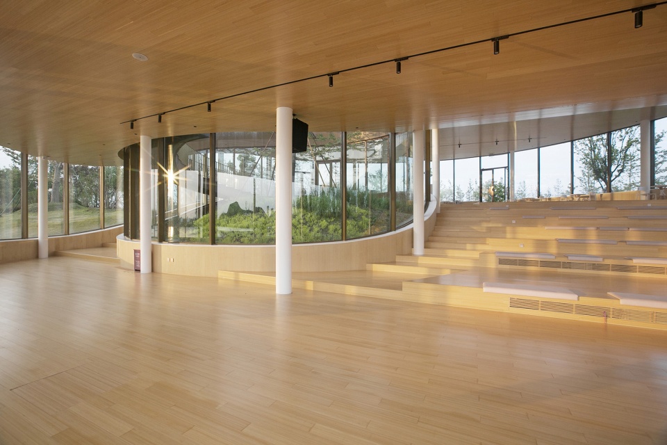 Lakeside Theatre China by Hexia Architects MADAM