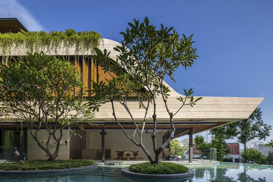 Water Garden House by Wallflower Architecture Design