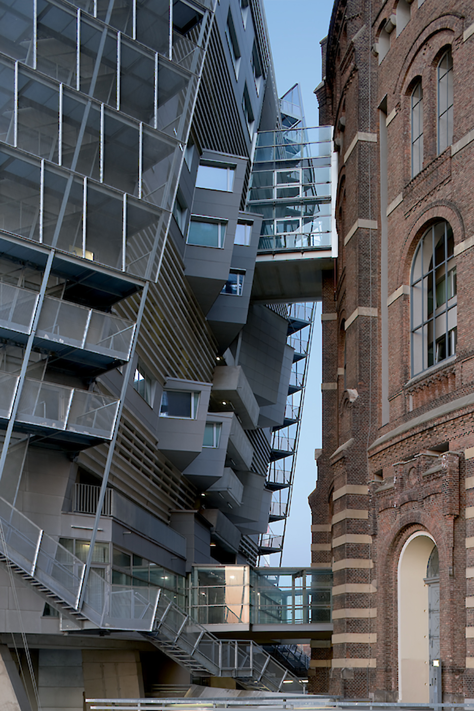 Apartment Building Gasometer B, Vienna, Austria By COOP HIMMELB(L)AU ...