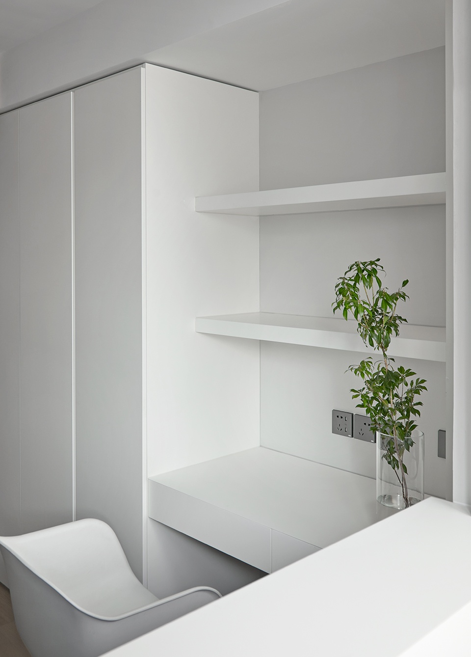 No Snail living China by T E N DESIGN