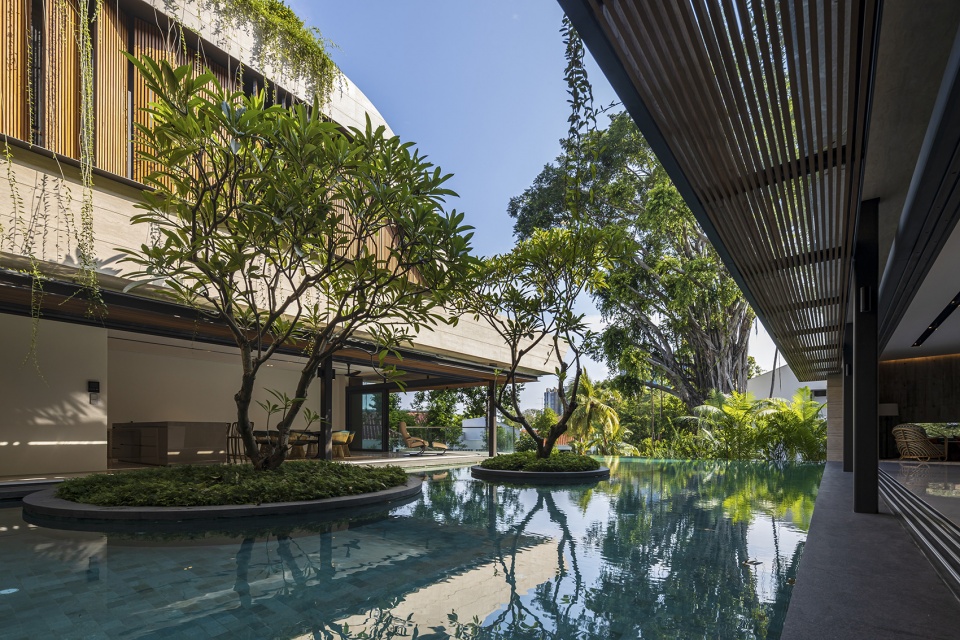 Water Garden House by Wallflower Architecture Design