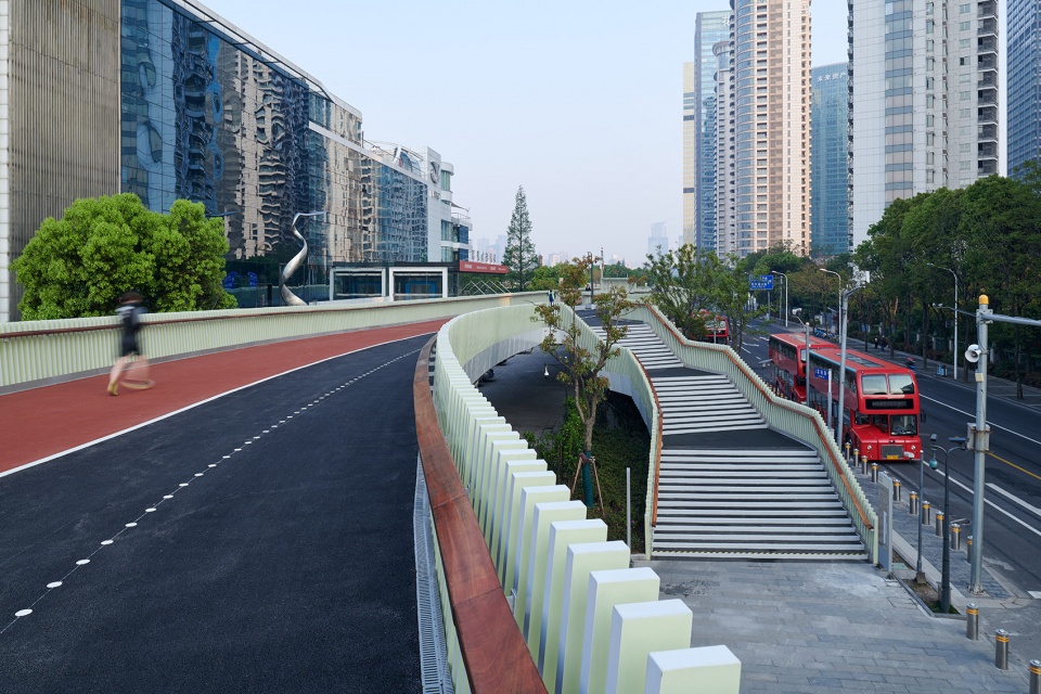 dongchang elevated passage by atelier z
