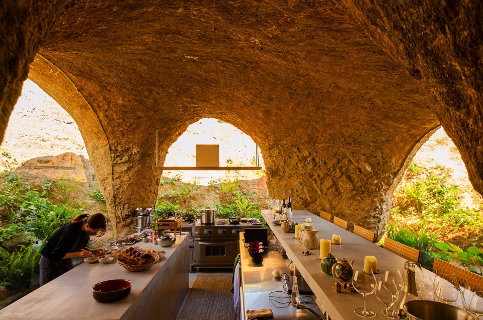 house restaurant by junya ishigamiassociates