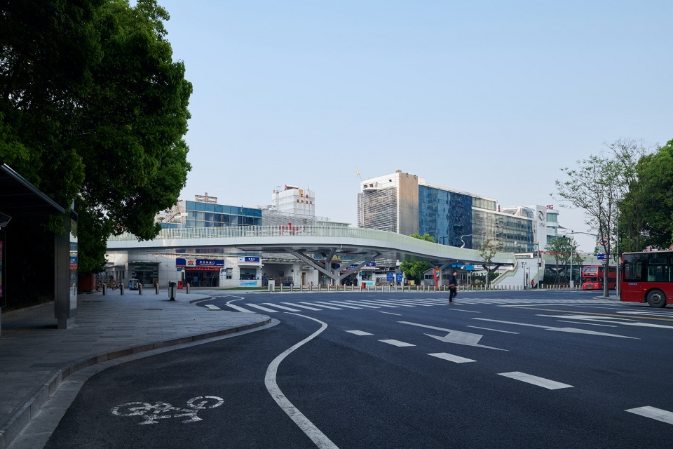 dongchang elevated passage by atelier z