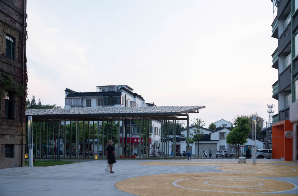 golden lion campus lane creative arts and culture park by omer studio