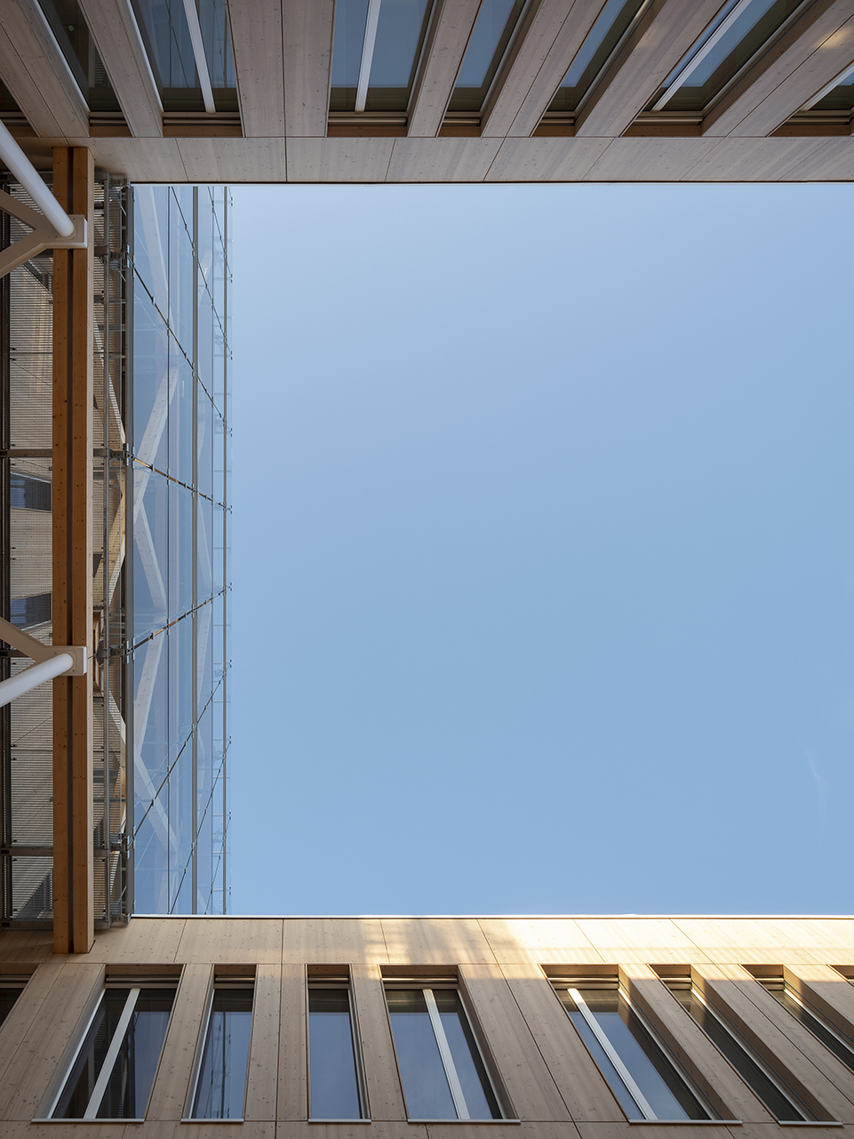 Caisse d’épargne’s Head office in Dijon by GRAAM Architecture 谷德设计网