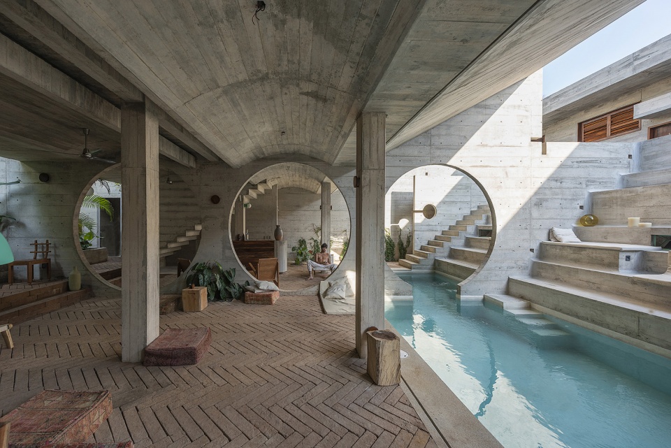 Casa TO by Ludwig Godefroy Architecture