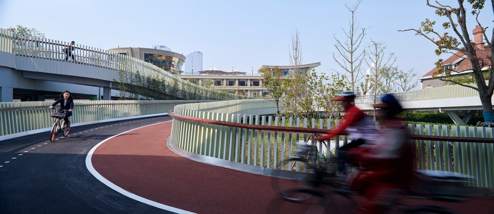 dongchang elevated passage by atelier z
